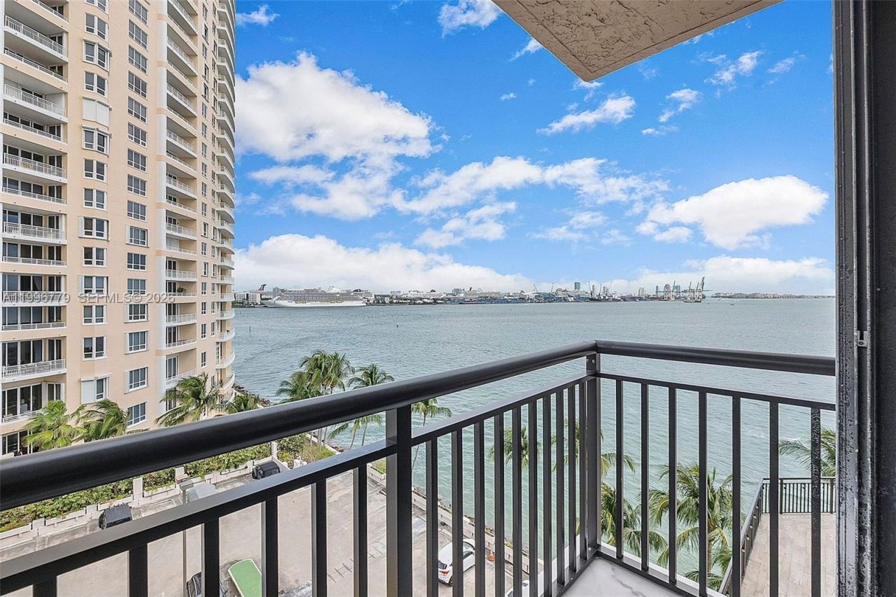 540 Brickell Key Dr, Unit 928, Miami, FL 33131 Photo