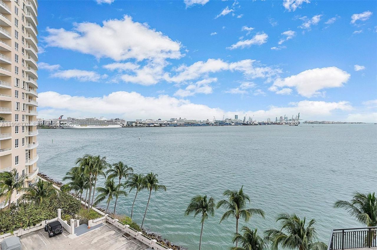 540 Brickell Key Dr, Unit 928, Miami, FL 33131 Photo