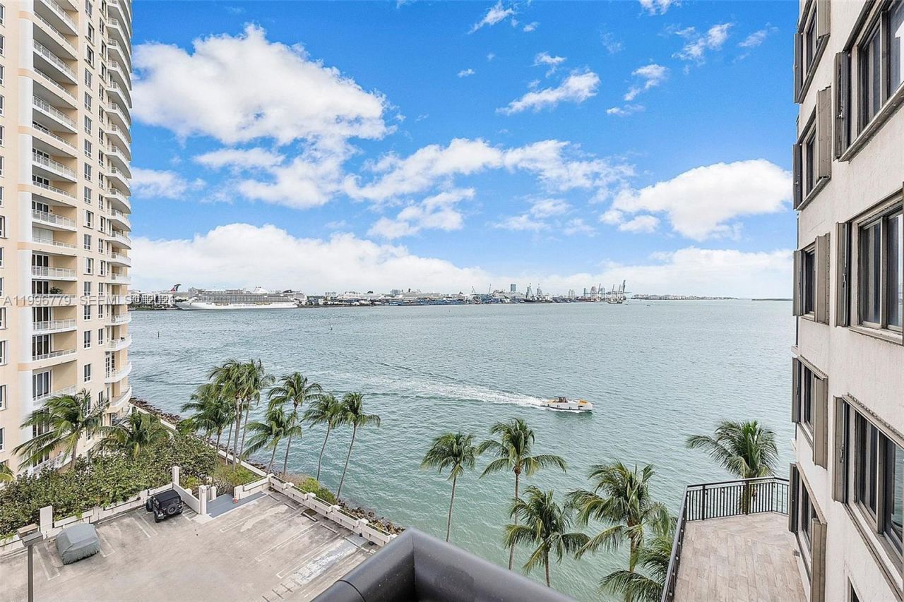540 Brickell Key Dr, Unit 928, Miami, FL 33131 Photo