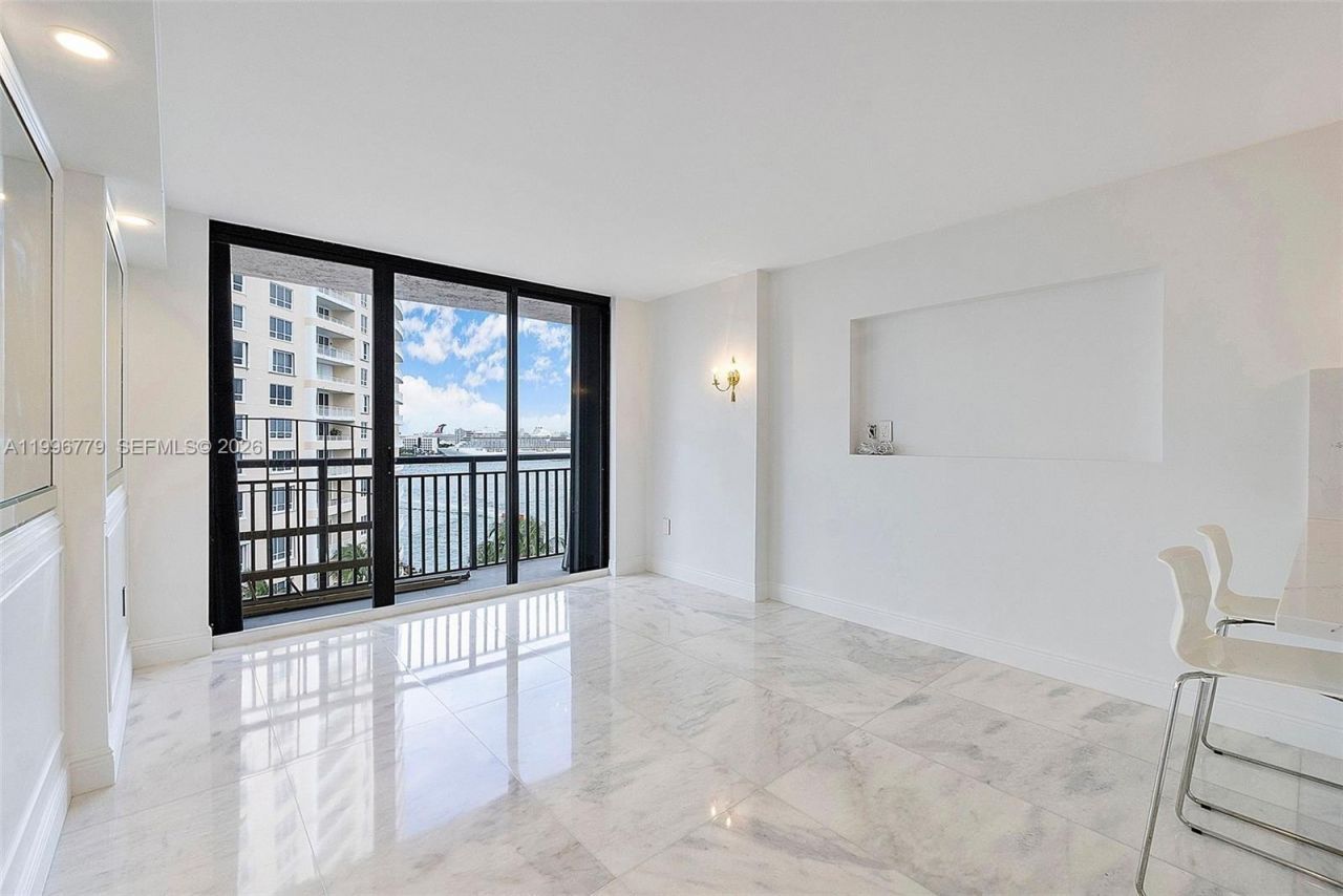 540 Brickell Key Dr, Unit 928, Miami, FL 33131 Photo