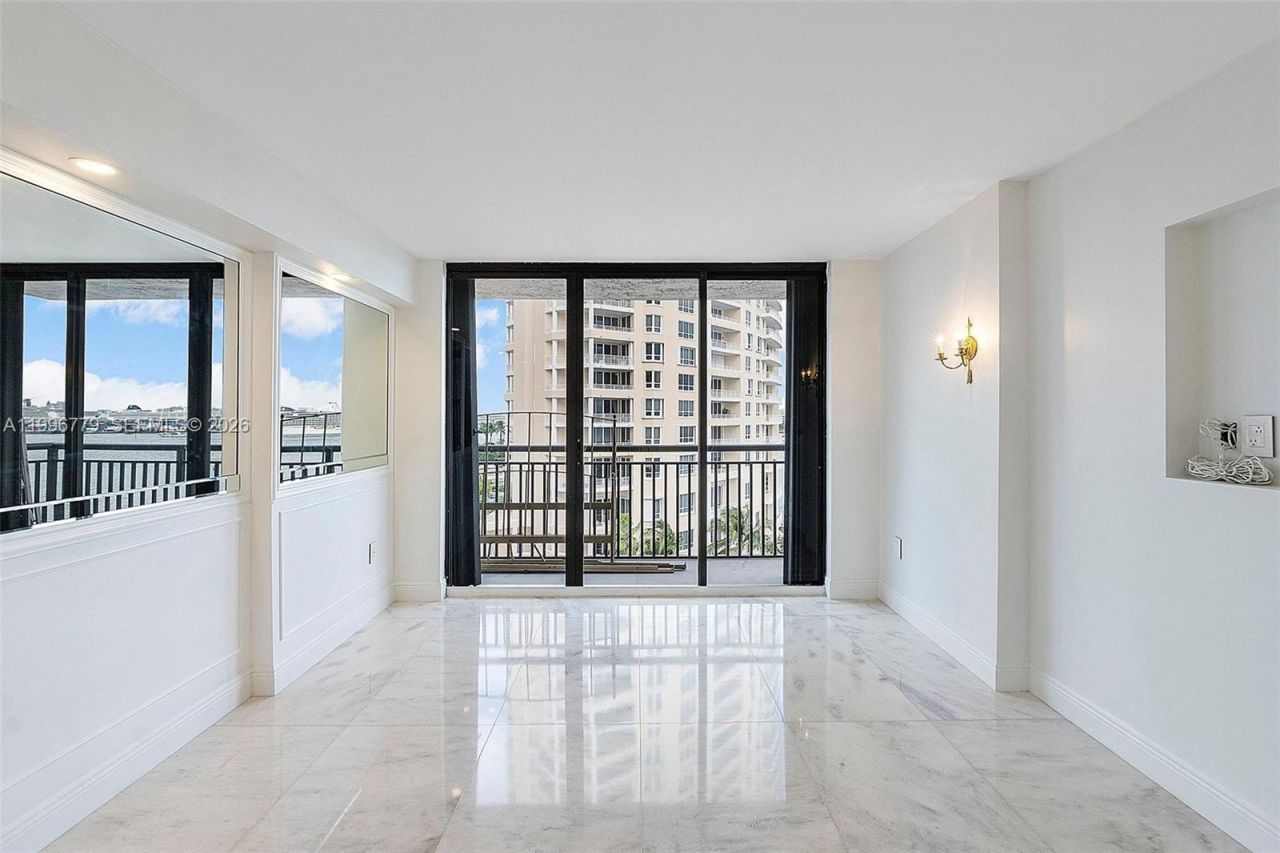 540 Brickell Key Dr, Unit 928, Miami, FL 33131 Photo