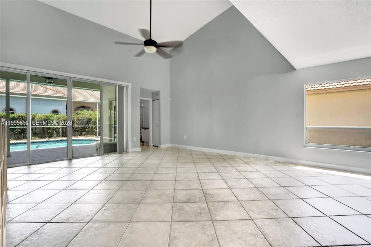 13813 NW 21st St, Pembroke Pines, FL 33028 Photo