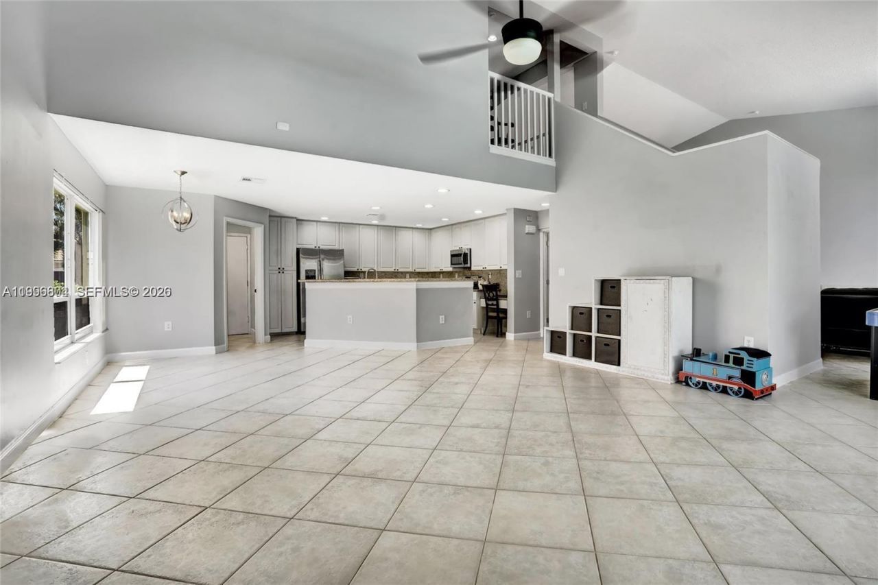 13813 NW 21st St, Pembroke Pines, FL 33028 Photo