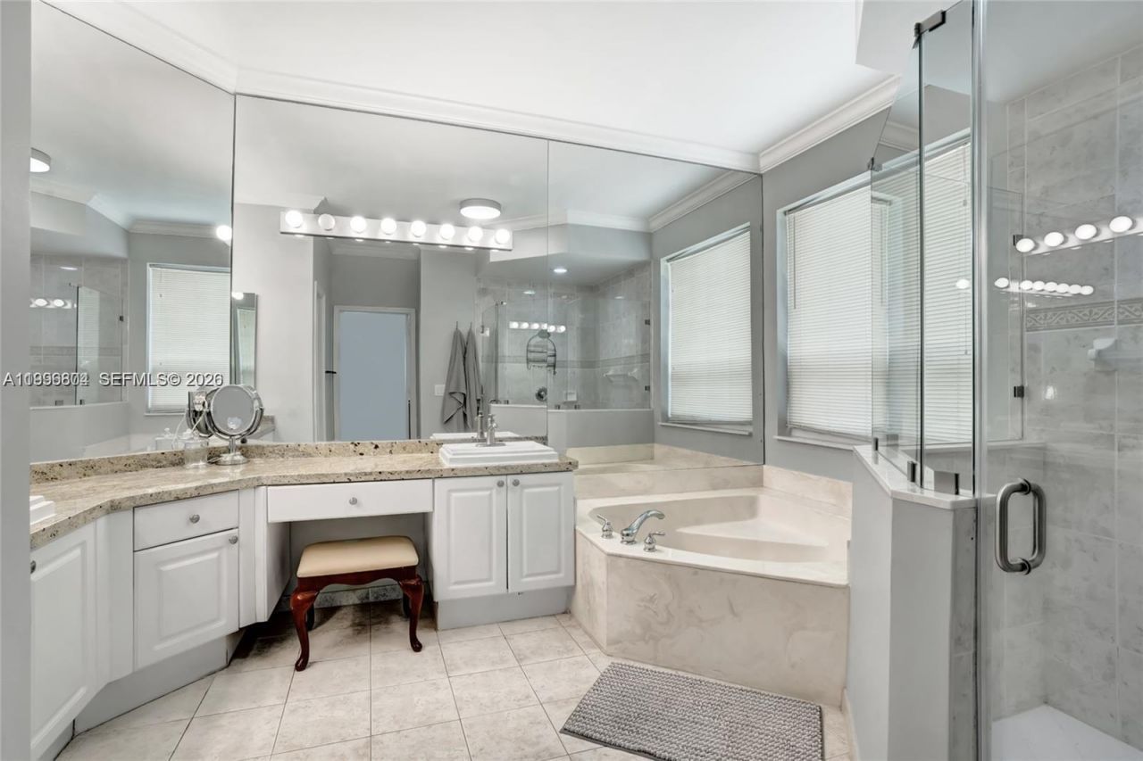 13813 NW 21st St, Pembroke Pines, FL 33028 Photo