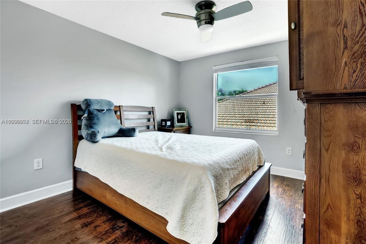 13813 NW 21st St, Pembroke Pines, FL 33028 Photo