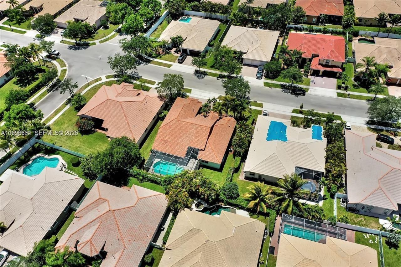 13813 NW 21st St, Pembroke Pines, FL 33028 Photo