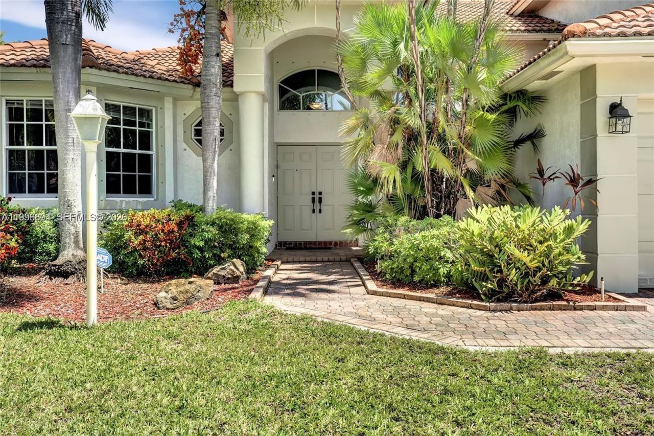 13813 NW 21st St, Pembroke Pines, FL 33028 Photo