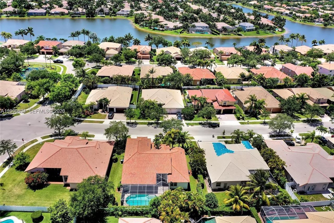 13813 NW 21st St, Pembroke Pines, FL 33028 Photo