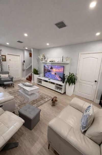 7663 W 36th Ave , Unit 7, Hialeah, FL 33018 Photo