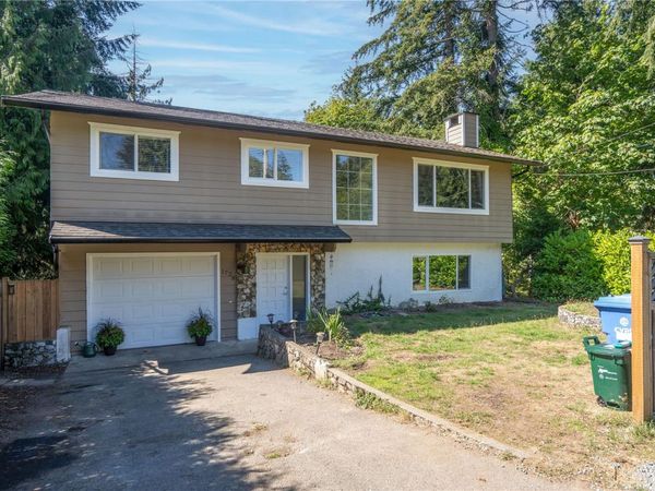 1728 Robin Hill Dr , Shawnigan Lake, BC V0R 2W0