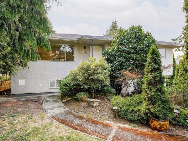 723 Genevieve Rd, Saanich, BC V8X 3R5