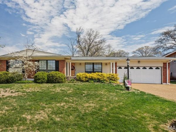 9210 Cordoba Lane, Crestwood, MO 63126