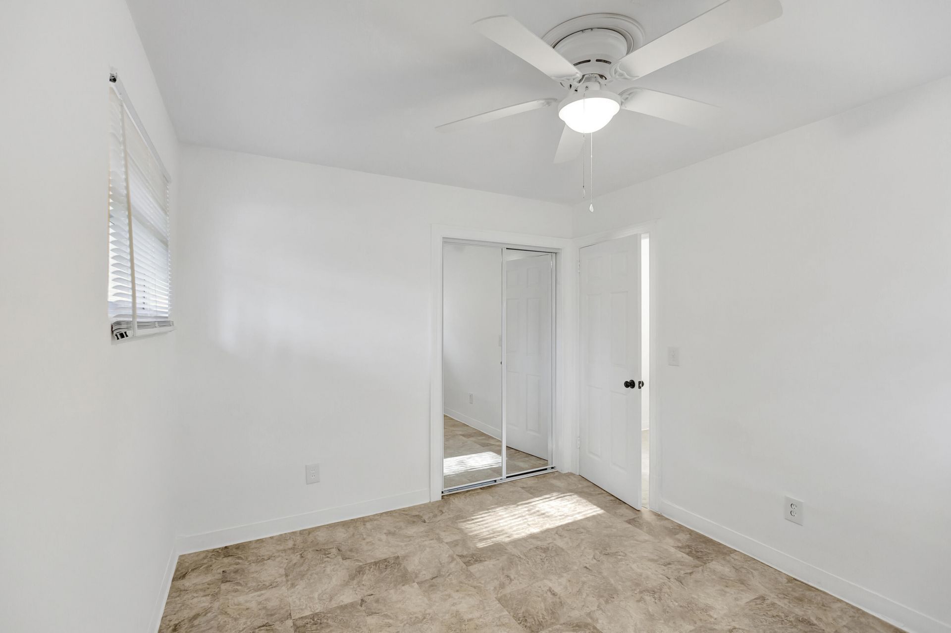 1639 Memminger Avenue Photo 10