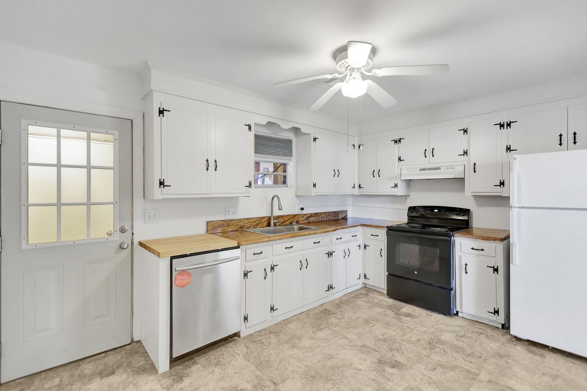 1639 Memminger Avenue Photo 6