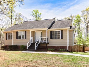 396 Rocks Church Road, Pamplin, VA 23958