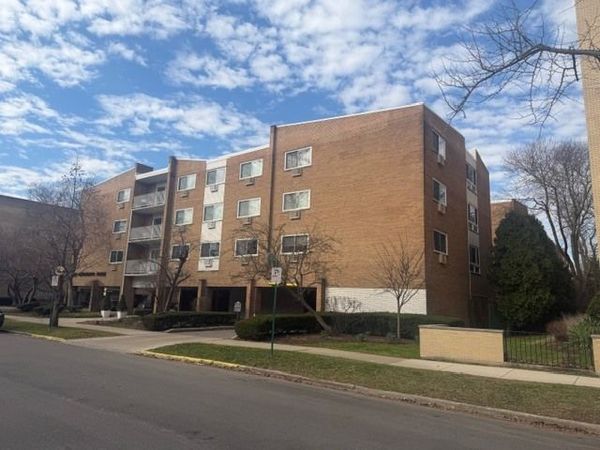 203 N Kenilworth Avenue, Unit 2A, Oak Park, IL 60302