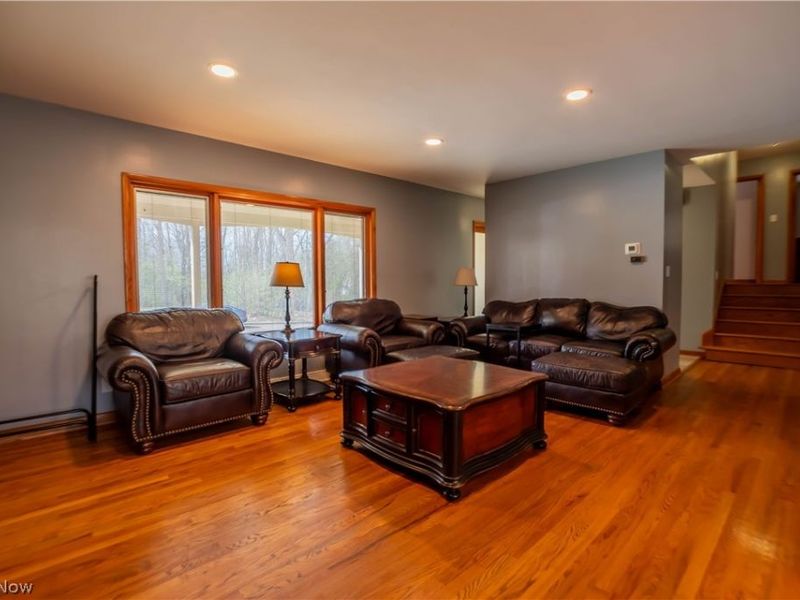 887 Delaware Avenue , Akron, OH 44303 Photo 10