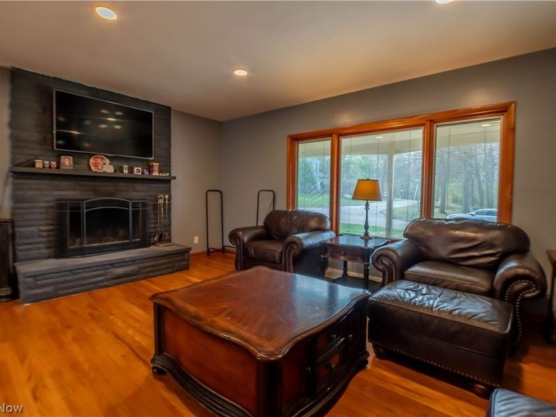 887 Delaware Avenue , Akron, OH 44303 Photo 12