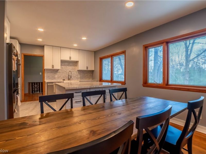 887 Delaware Avenue , Akron, OH 44303 Photo 16