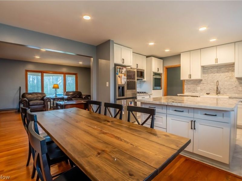 887 Delaware Avenue , Akron, OH 44303 Photo 17