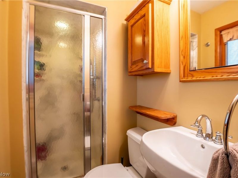 887 Delaware Avenue , Akron, OH 44303 Photo 26