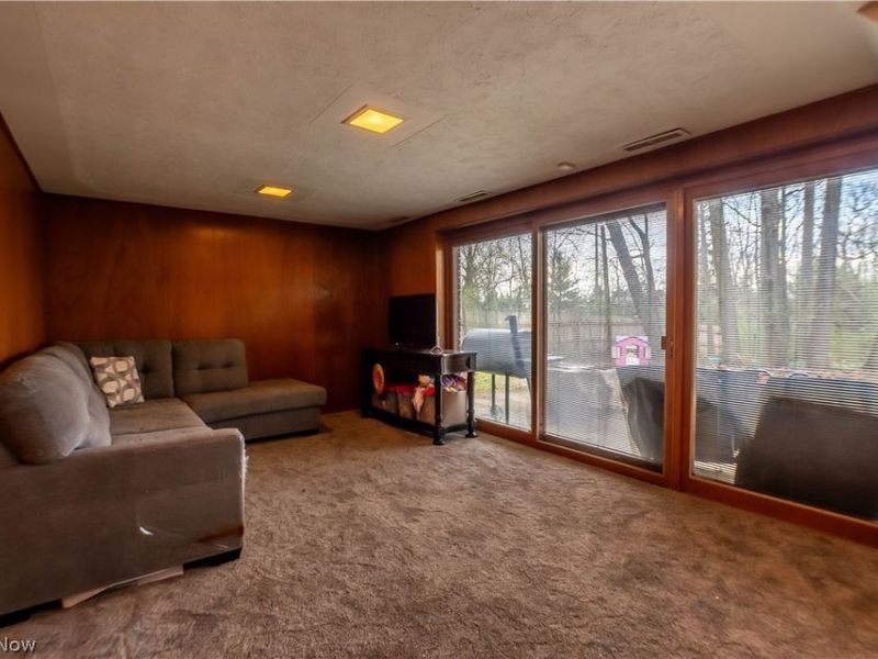 887 Delaware Avenue , Akron, OH 44303 Photo 32