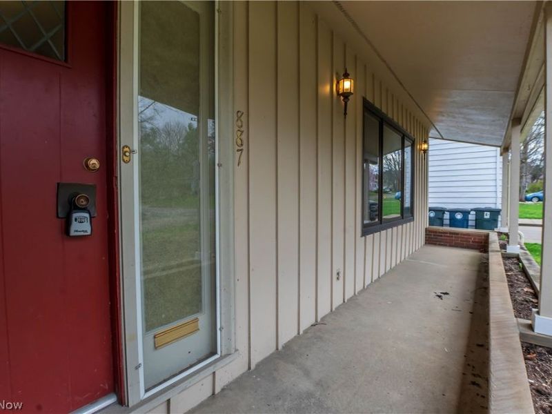 887 Delaware Avenue , Akron, OH 44303 Photo 8