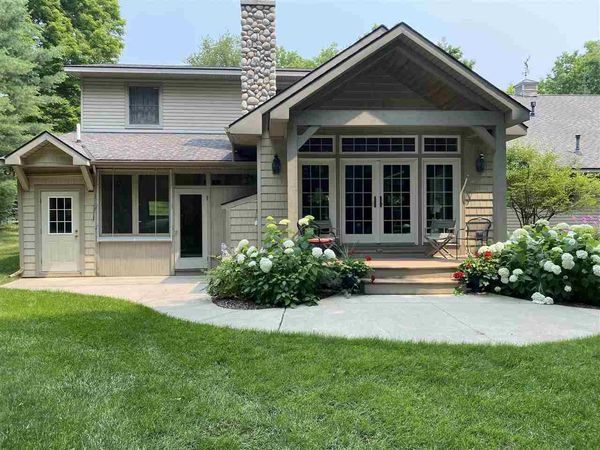 2670 Larks Lake, Harbor Springs, MI 49740