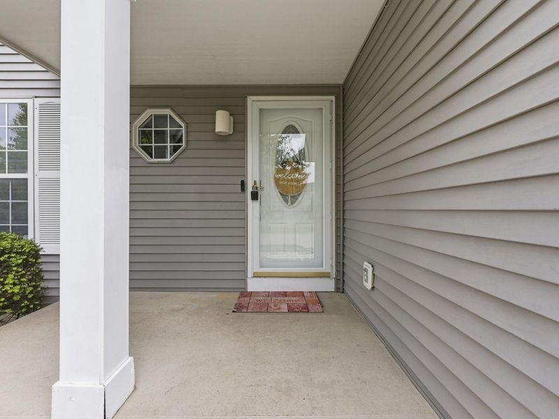 6437 Hemmingford Drive, Canal Winchester, OH 43110 Photo 4