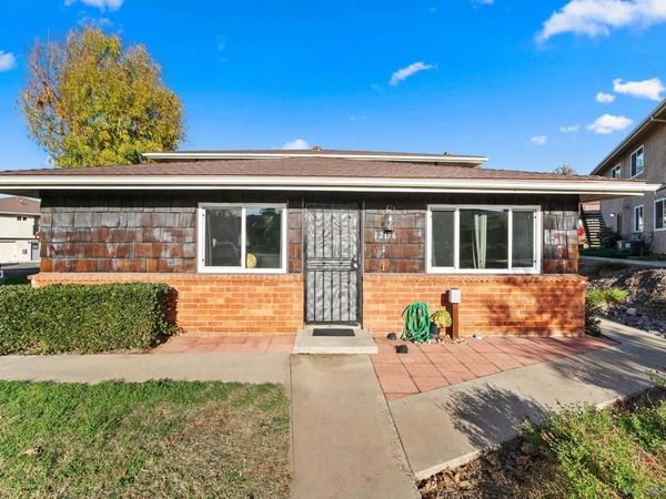 12156 Wintergreen Dr, Unit 1, Lakeside, CA 92040