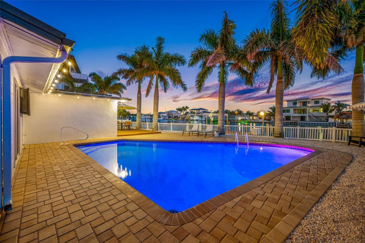 7984 1st Avenue S, Saint Petersburg, FL 33707 Photo