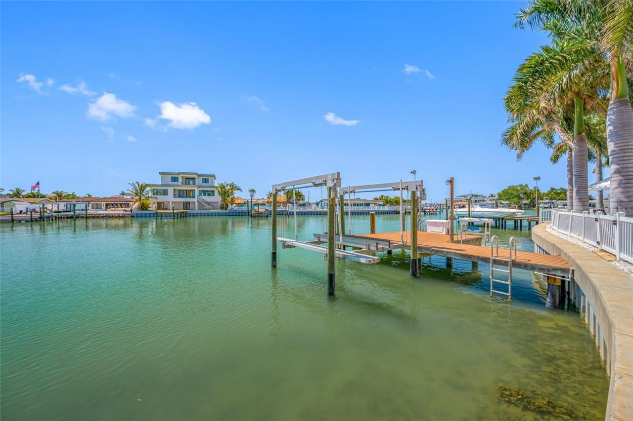 7984 1st Avenue S, Saint Petersburg, FL 33707 Photo