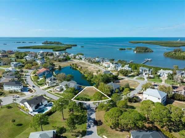 TARPON SPRINGS, FL 34689