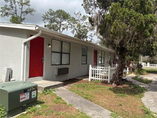 1400 STRAWBERRY PLACE , Unit 5, PLANT CITY, FL 33563