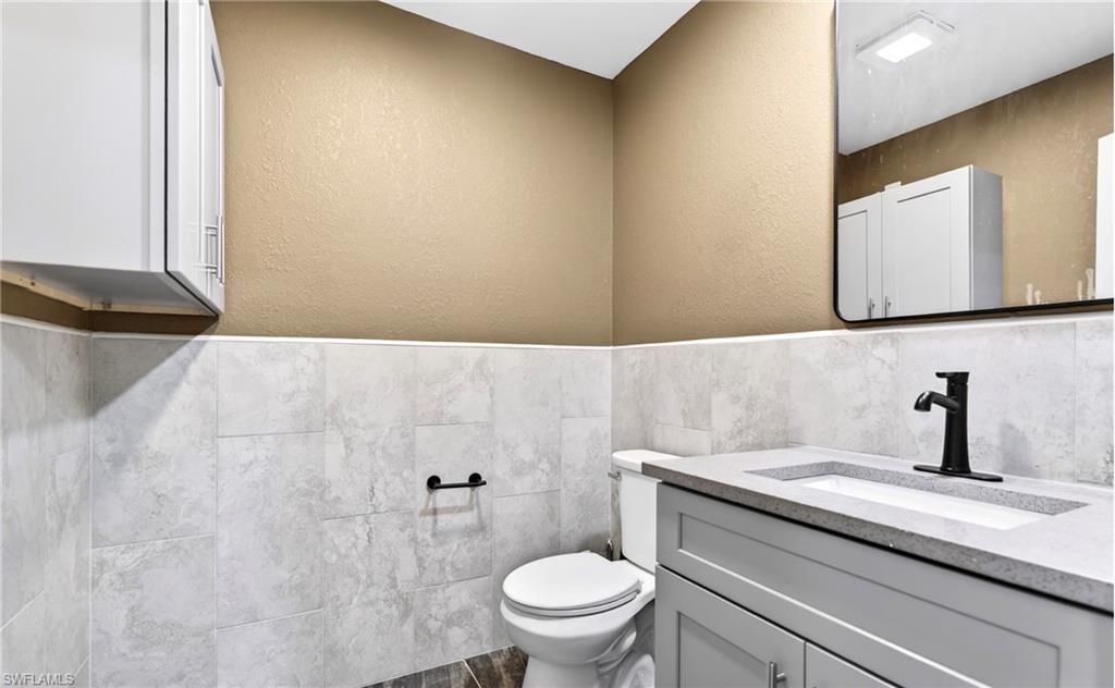 236 Pondella Rd , North Fort Myers, FL 33903 Photo