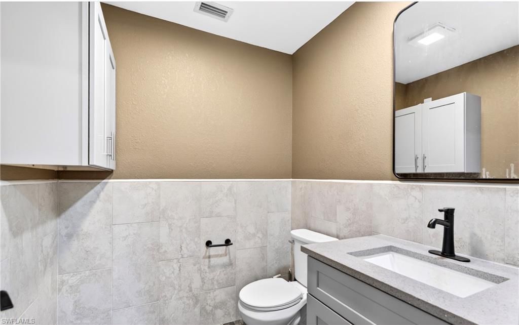 236 Pondella Rd , North Fort Myers, FL 33903 Photo