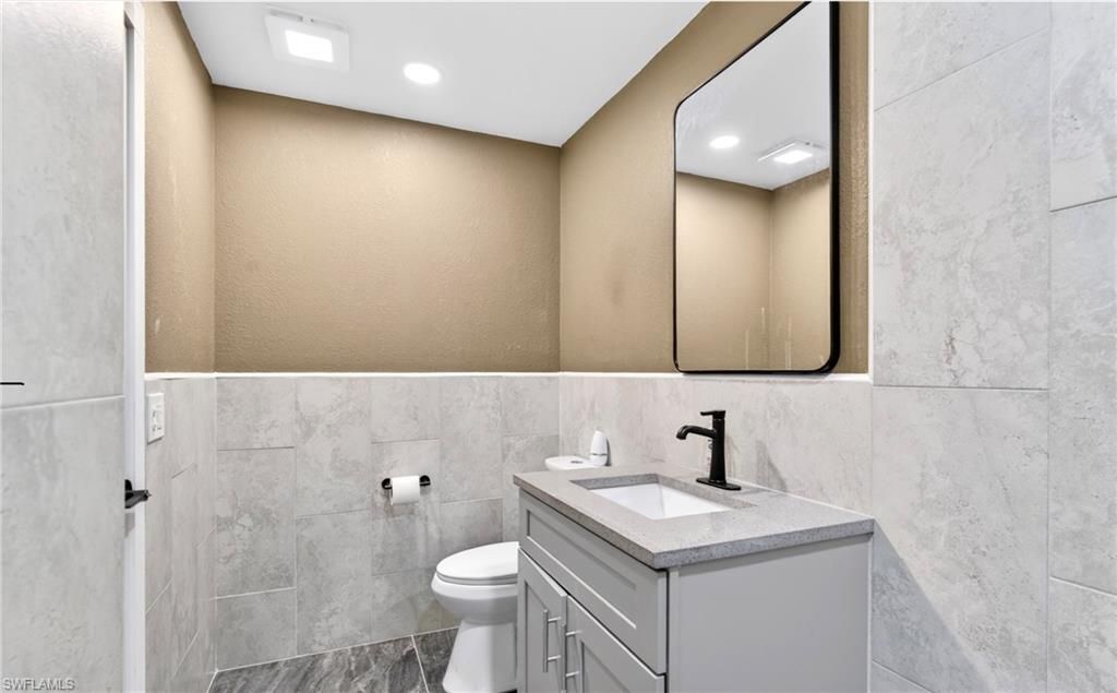 236 Pondella Rd , North Fort Myers, FL 33903 Photo