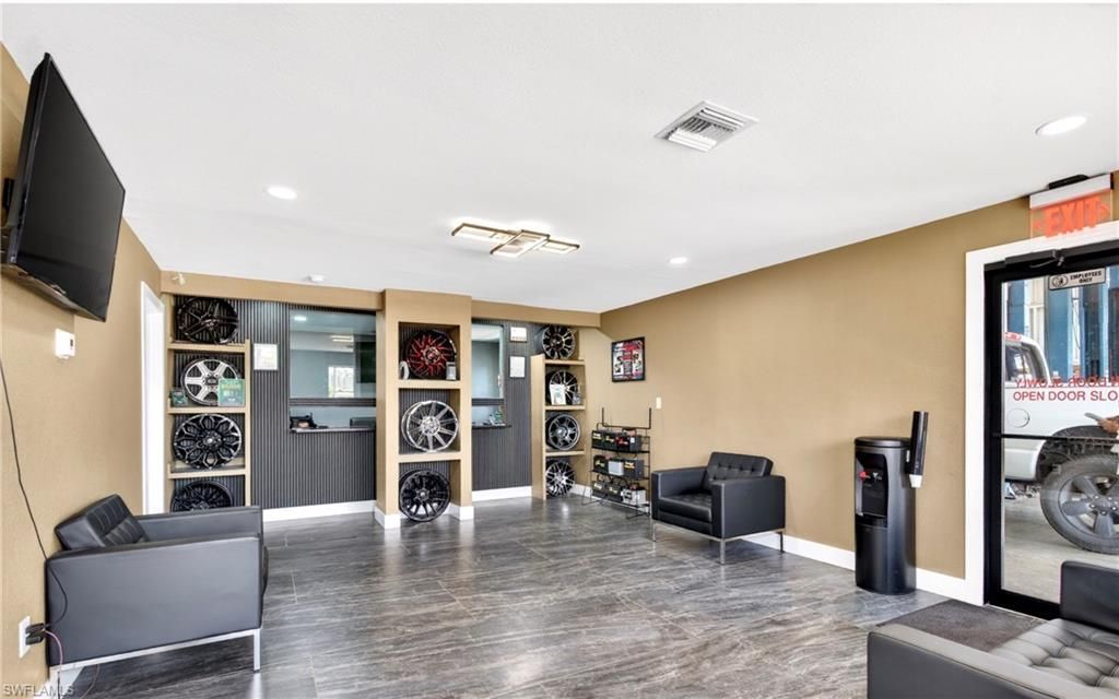 236 Pondella Rd , North Fort Myers, FL 33903 Photo