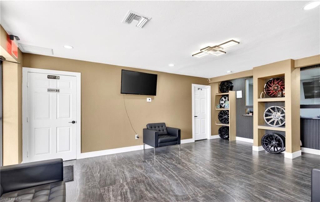 236 Pondella Rd , North Fort Myers, FL 33903 Photo