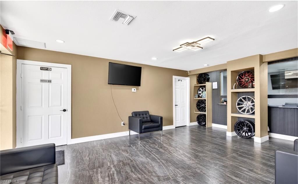 236 Pondella Rd , North Fort Myers, FL 33903 Photo