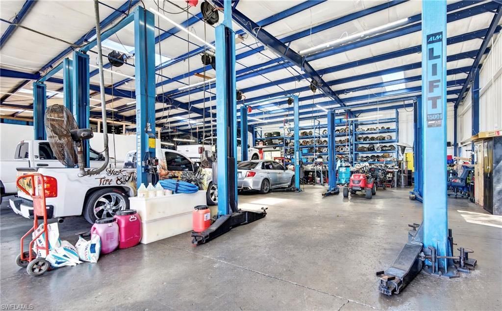 236 Pondella Rd , North Fort Myers, FL 33903 Photo