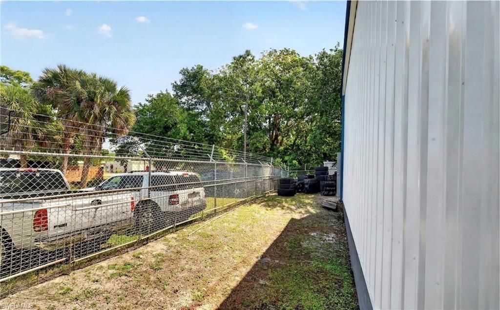 236 Pondella Rd , North Fort Myers, FL 33903 Photo