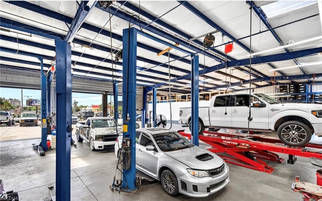 236 Pondella Rd , North Fort Myers, FL 33903 Photo