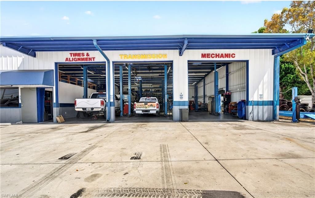 236 Pondella Rd , North Fort Myers, FL 33903 Photo