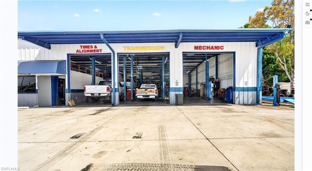 236 Pondella Rd , North Fort Myers, FL 33903 Photo