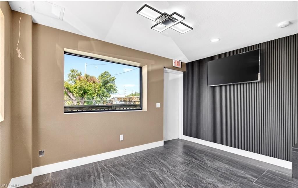 236 Pondella Rd , North Fort Myers, FL 33903 Photo