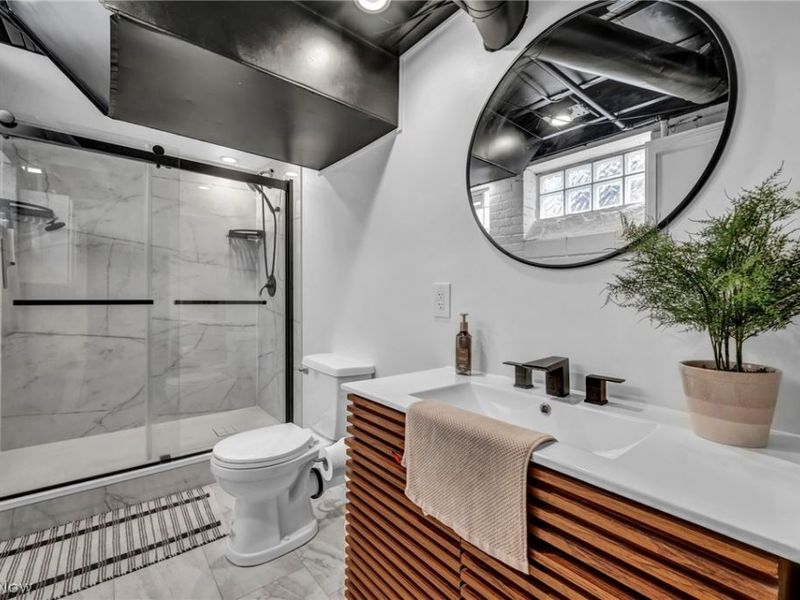 16209 Elsienna Avenue, Cleveland, OH 44135 Photo 31