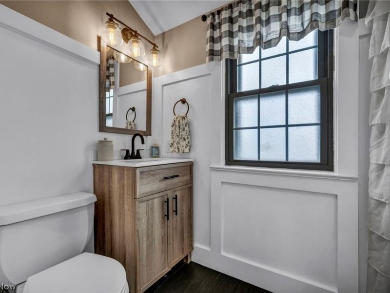 16209 Elsienna Avenue, Cleveland, OH 44135 Photo 36