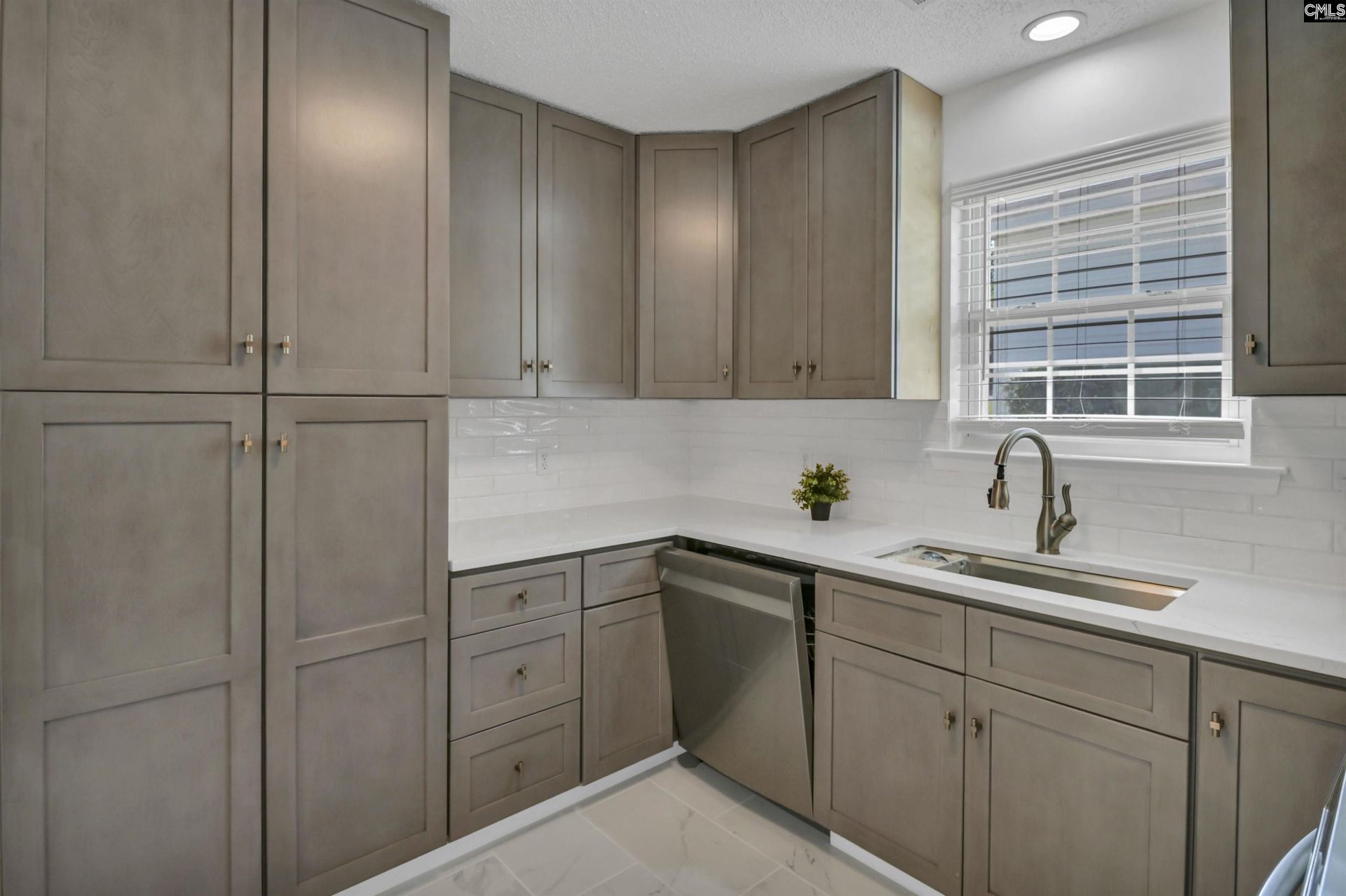 9 Twin Oaks Circle Photo 11