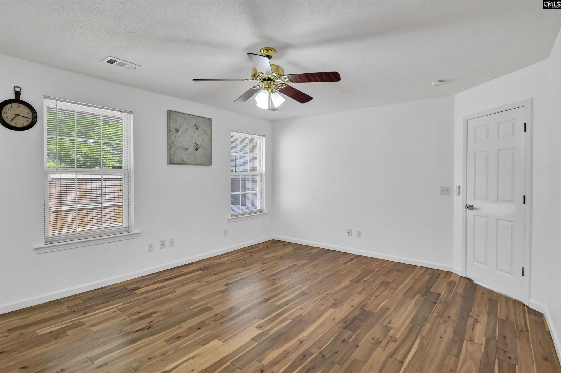 9 Twin Oaks Circle Photo 13